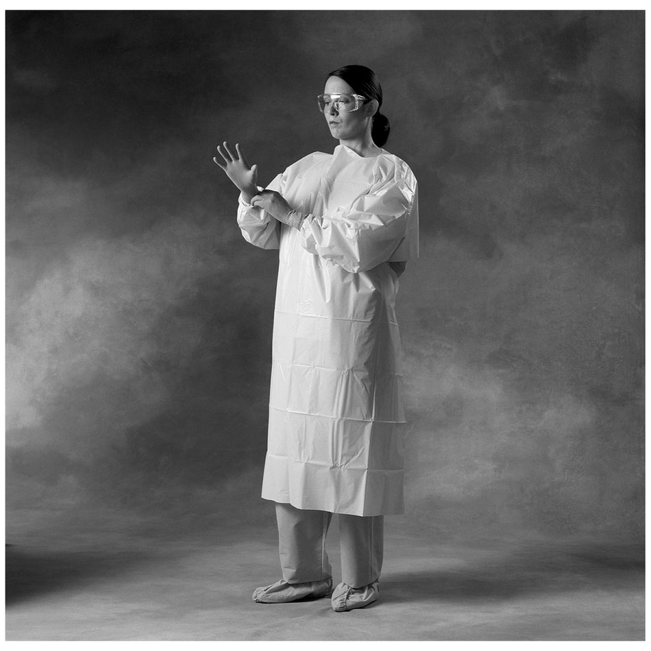 Halyard Impervious Gown