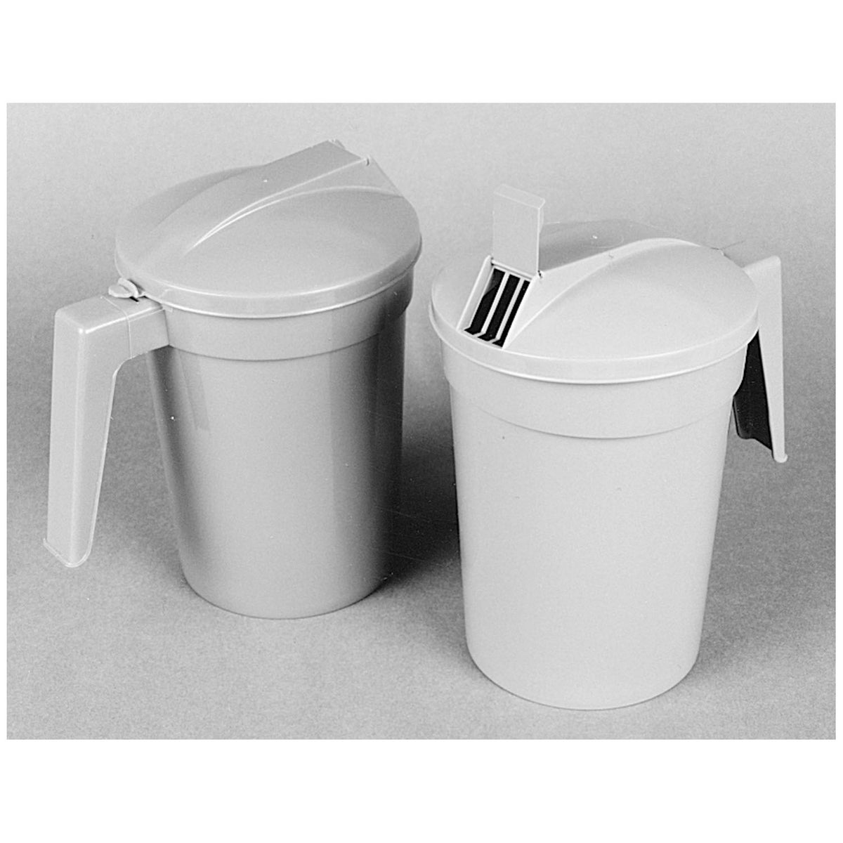 Medegen Pitcher with Cover Deluxe - Carafes
